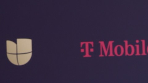 Alejandro Fernández.