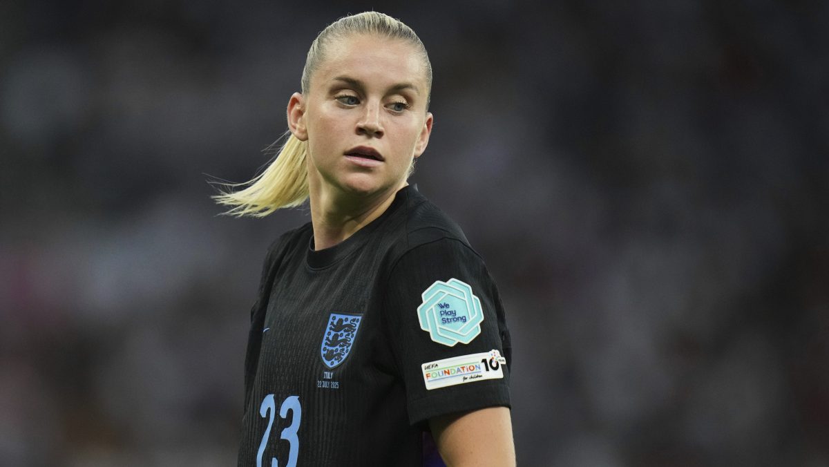 Balón de Oro 2025: ¿En qué lugar quedó Alessia Russo, la delantera que se formó en Carolina del Norte?