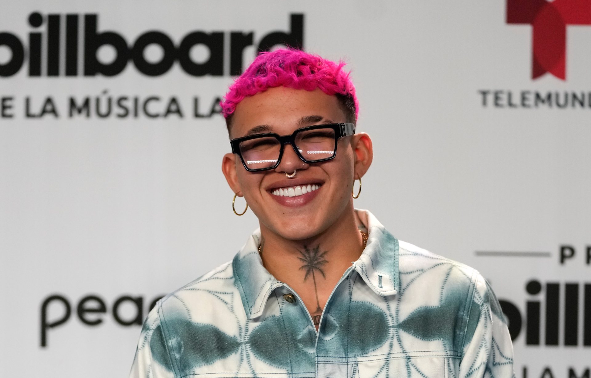 Beéle sube video y muchos dicen que es para responder a Isabella Ladera ...