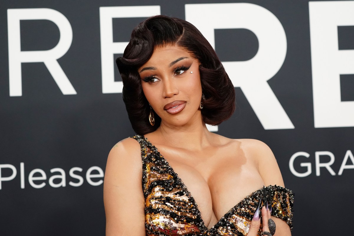 Cardi B se sincera sobre sus experiencias de parto pasadas: "Me desgarré"