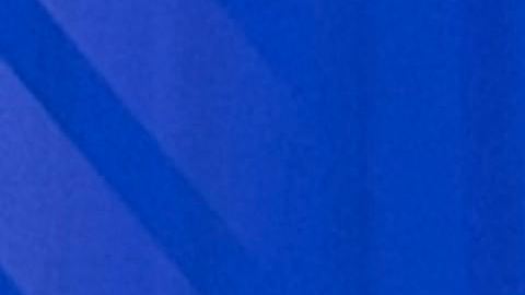 Carlos Alcaraz con el trofeo de campeón del US Open en la sala de prensa del estadio Arthur Ashe.