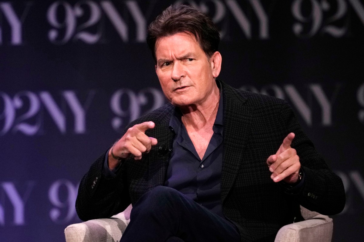Charlie Sheen confesó que un cartel mexicano lo vetó por su excesivo consumo de drogas