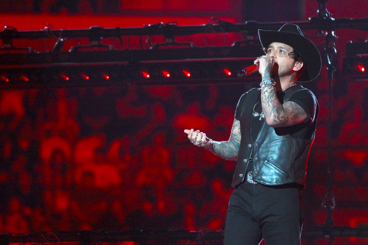 Christian Nodal dice cómo enfrenta la ansiedad y los rumores de su vida