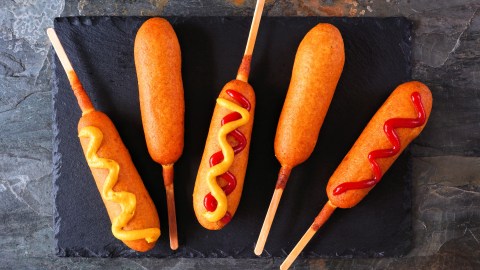 Los productos de corn dog y salchichas se vendieron en línea y se distribuyeron en todo el país.