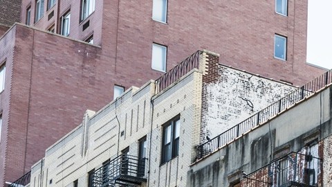 Diferentes vecindarios en Quenns, Brooklyn y Manhattan conservan precios accesibles para vivir.