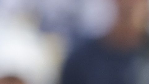 Michael Conforto batea una pelota en el encuentro dentre los Dodgers y los San Francisco Giants de este domingo 21 de septiembre.