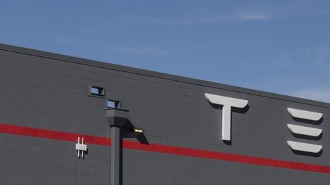 El Tesla Model Y es uno de los vehículos más vendidos en el año de la armadora de Elon Musk.