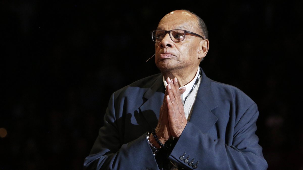 Murió George Raveling a los 88 años, figura clave en el acuerdo entre Michael Jordan y Nike