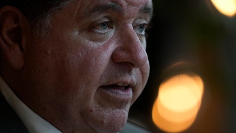 Pritzker acusa a Trump de “aspirante a dictador” tras amenaza contra Chicago