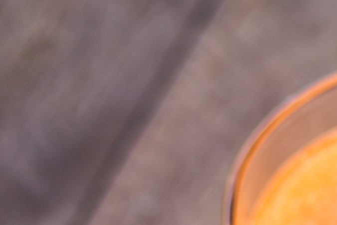 La papaya tiene enzimas digestivas que son aliadas naturales para limpiar el colon.