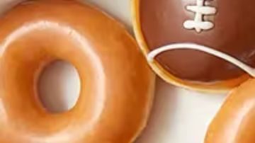 Krispy Kreme lanzó por tiempo limitado su dona de futbol americano.