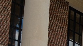 La Universidad de Harvard vive un escándalo por parte de un exalumno que defraudó por millones a varios excompañeros.