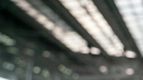 Las aerolíneas en EE. UU. deben reembolsar a los pasajeros por vuelos cancelados, pero no están obligadas a compensar a los clientes por retrasos.