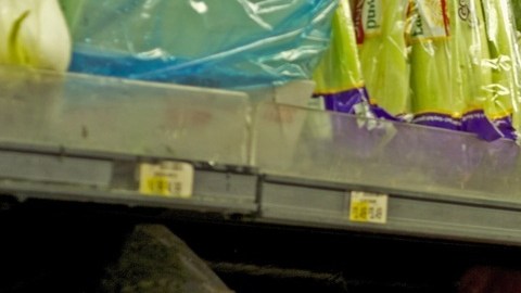 Las importaciones representan el 60% de la fruta fresca y el 38% de las verduras, según el Departamento de Agricultura.