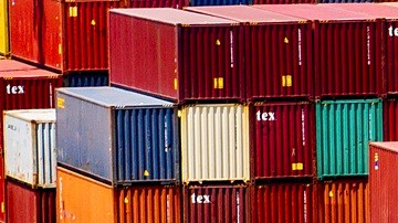 Luego de una contracción en las importaciones en junio, las empresas dispararon sus compras en el extranjero para mitigar el impacto por los aranceles.