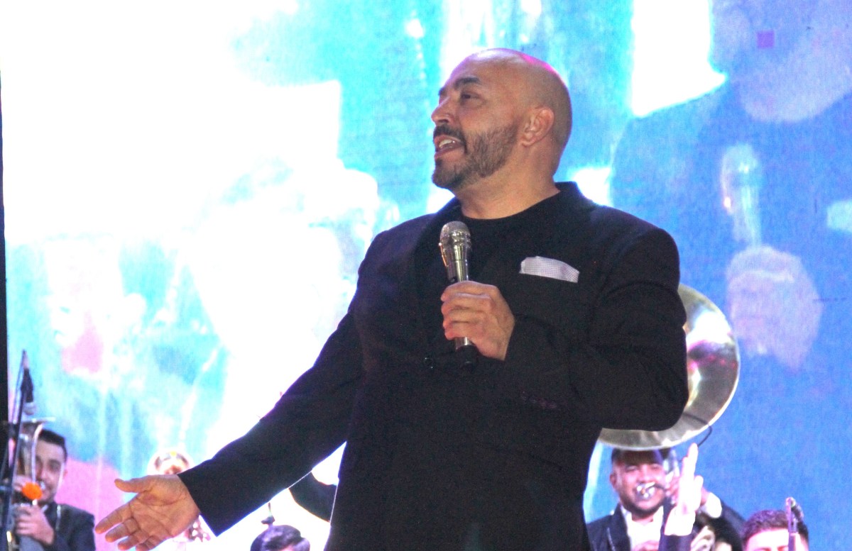 Lupillo Rivera habla sobre su pérdida auditiva y su futuro en el espectáculo