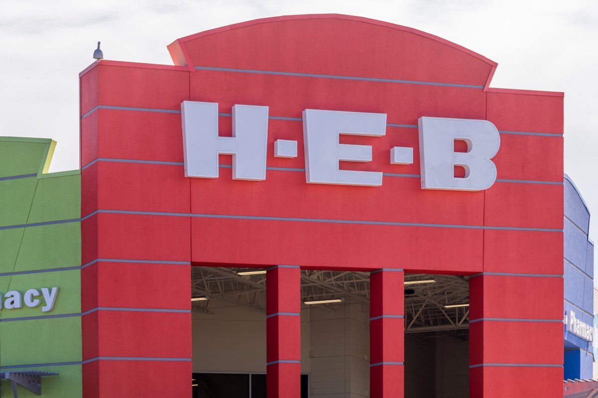 Muere empleado de H-E-B en México; habría sido víctima de acoso laboral