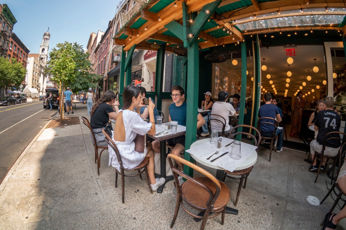 Nueva York se desploma en ranking de mejores ciudades para comer en EE.UU.