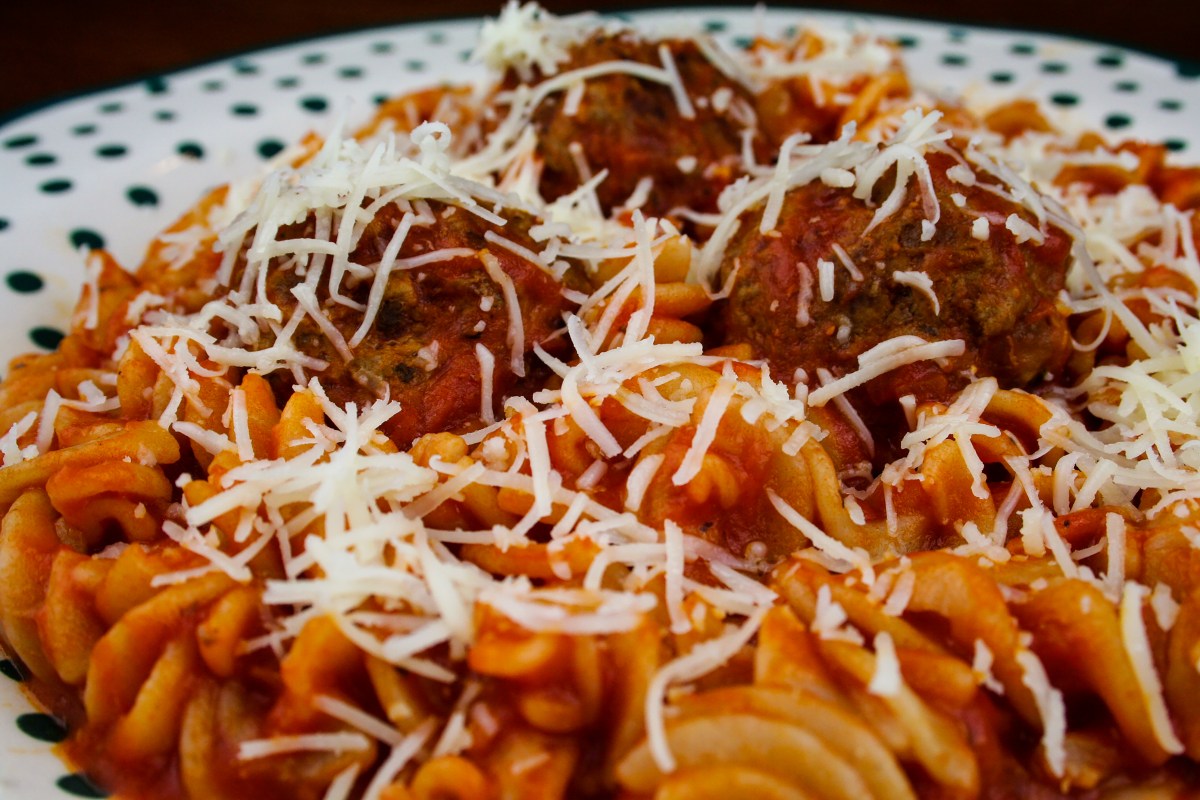 Alerta sanitaria USDA: Retiran comidas de pasta en Walmart y Trader Joe's por riesgo de Listeria