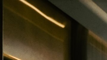 Peso Pluma y Kenia Os derrocharon romance en el evento.