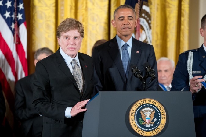 Robert Redford recibió un reconocimiento de Barack Obama en noviembre de 2016.