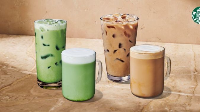 el Matcha Proteico de Vainilla y el Latte Proteico de Vainilla están disponibles en versiones con o sin azúcar