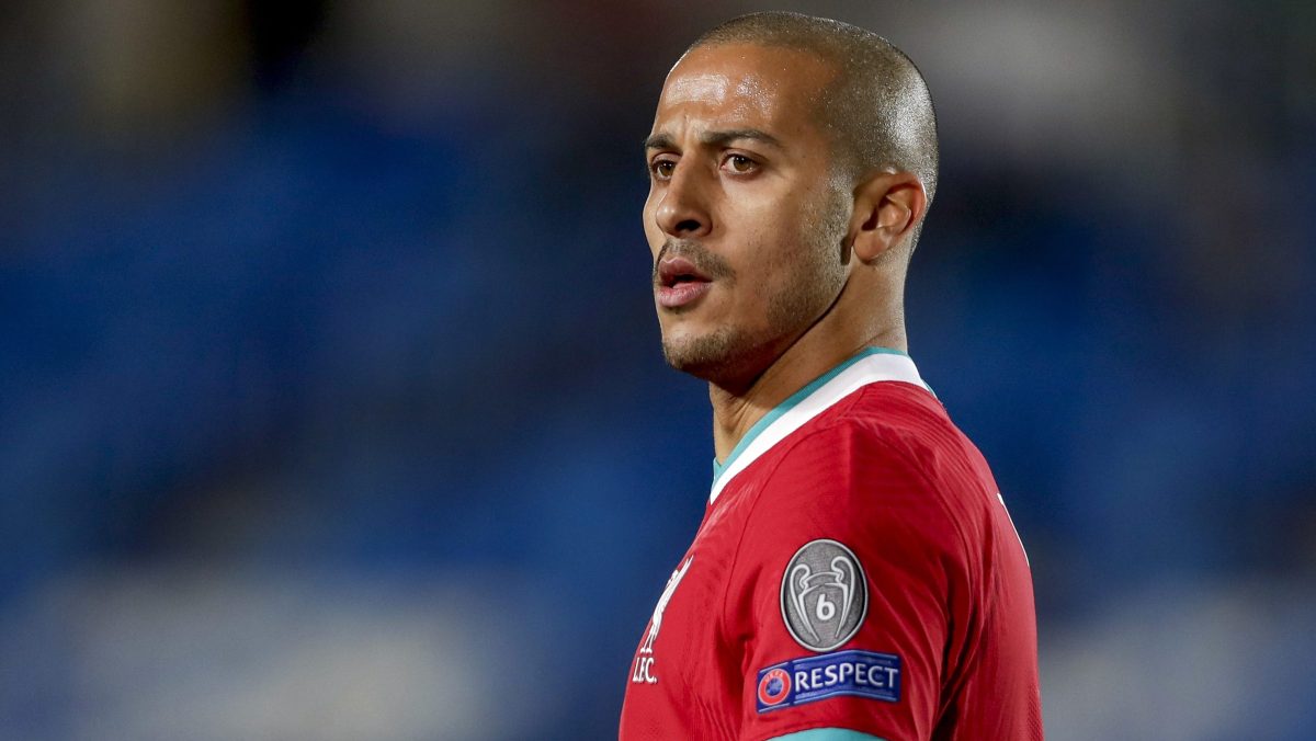 Thiago Alcántara se incorporó al Barcelona como asistente de Hansi Flick