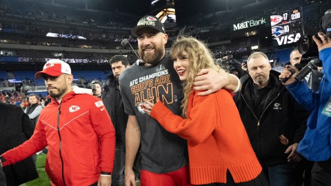 Taylor Swift y Travis Kelce anunciaron su compromiso el 26 de agosto de 2025.