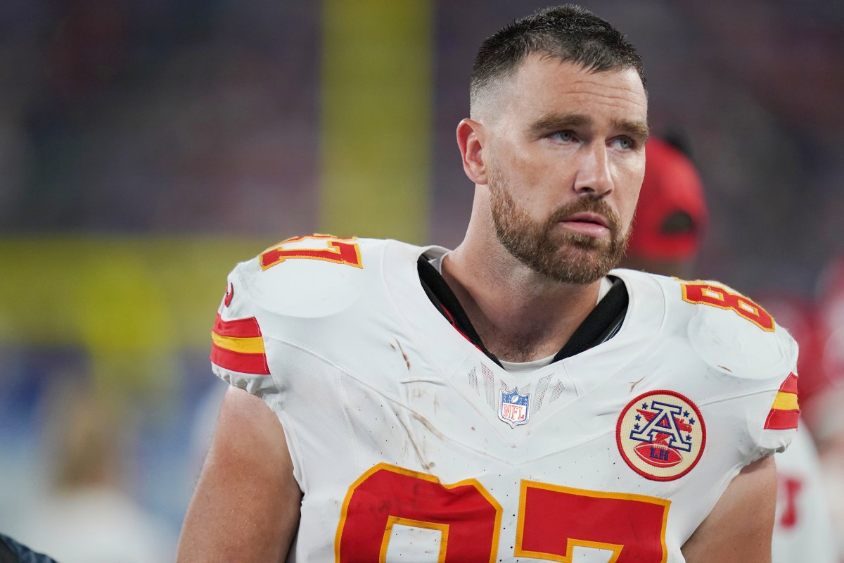 Un expolicia entró sin permiso a la mansión de Travis Kelce en Kansas