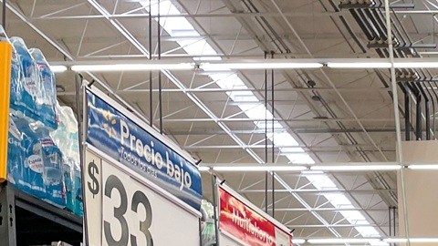 Walmart informó que desde abril está implementando un cambio en su política de anuncio de precios para hacerlo más ágil.