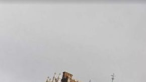 Freedom Plaza se proyecta al lado de la sede de la ONU en Midtown East, NYC.