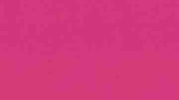 Yeri Mua robo miradas con su figura y atuendo.