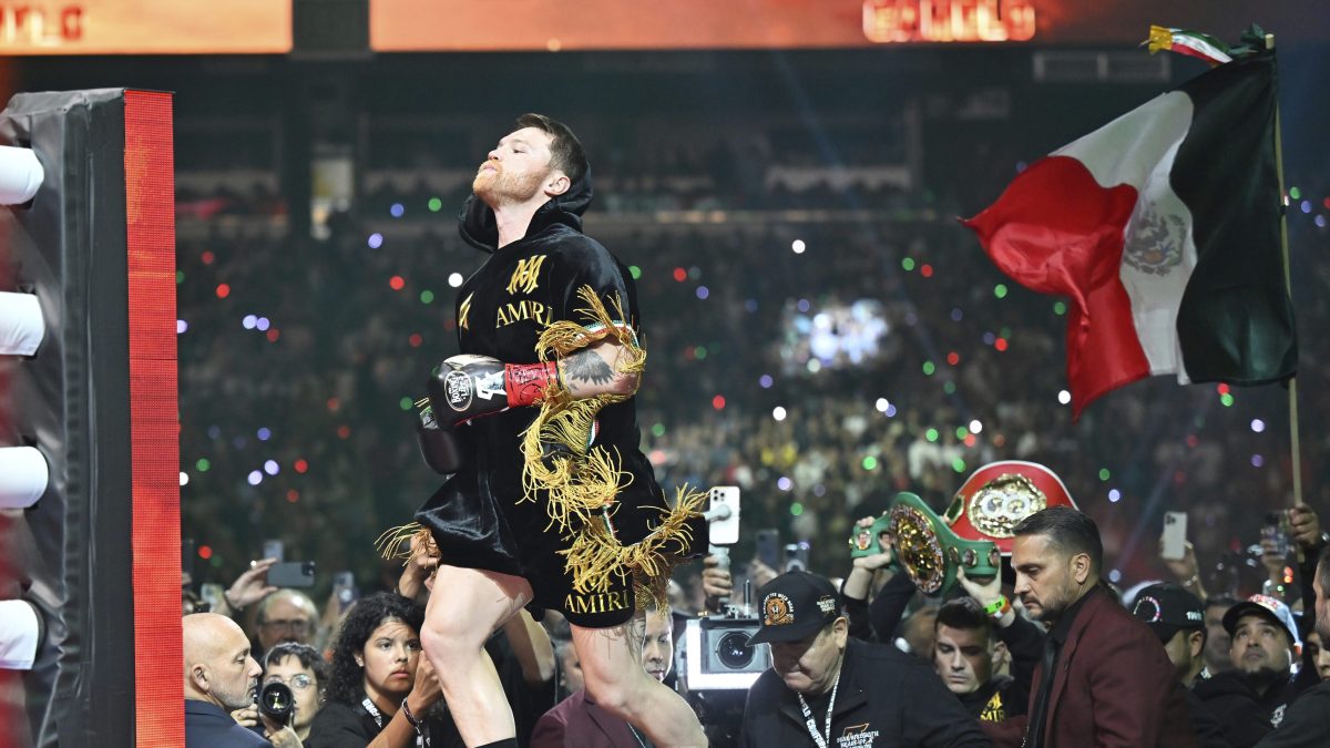 Joven mexicano pierde $100,000 dólares tras apostar por la victoria de ‘Canelo’ Álvarez