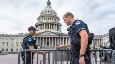Choque en el Congreso de Estados Unidos amenaza con cierre parcial del gobierno