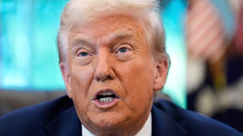 Trump amenaza a Venezuela con “alto precio” si no acepta a sus presos que están en EE.UU.