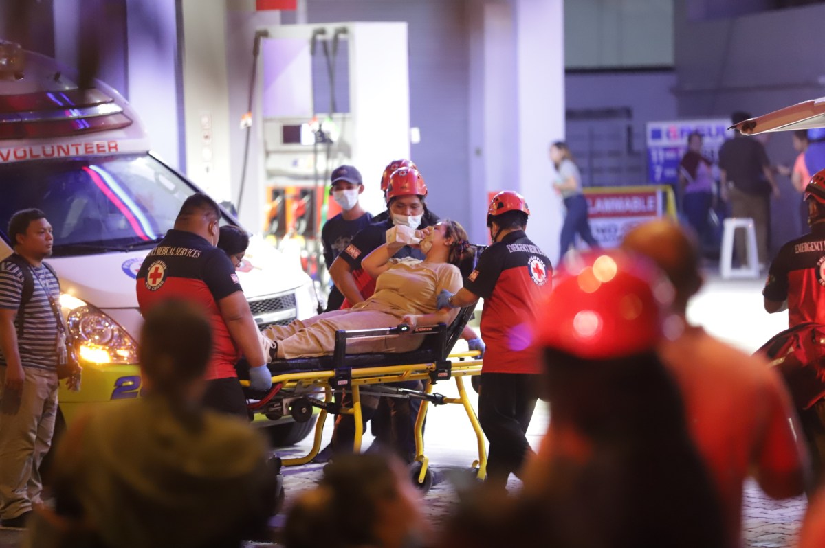 Terremoto de magnitud 6.9 sacude a Filipinas y deja al menos 20 muertos