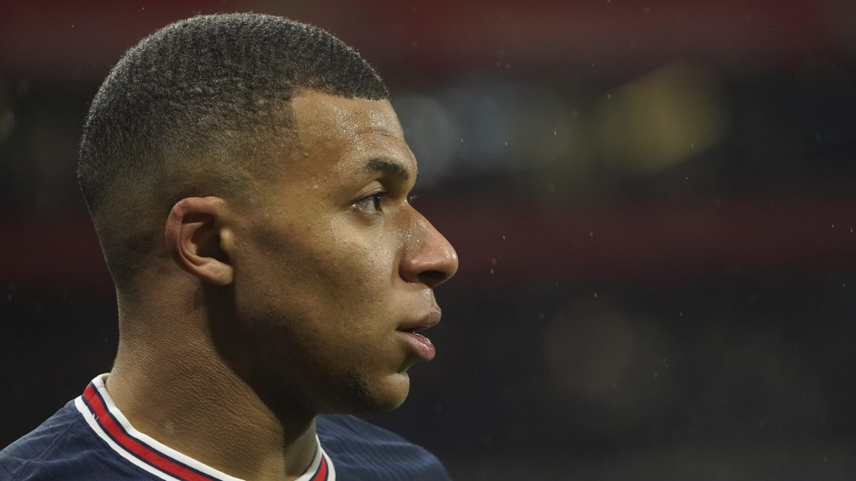 La madre de Mbappé reveló que le pidió quedarse en el PSG en 2022 y no fichar por el Real Madrid