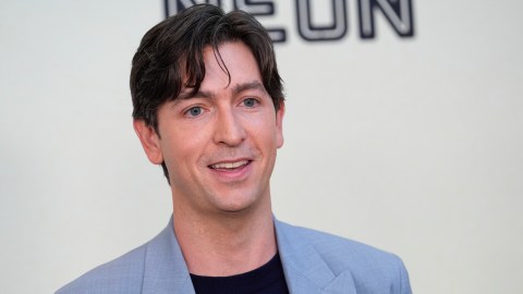 Nicholas Braun fue liberado bajo responsabilidad poco tiempo después.