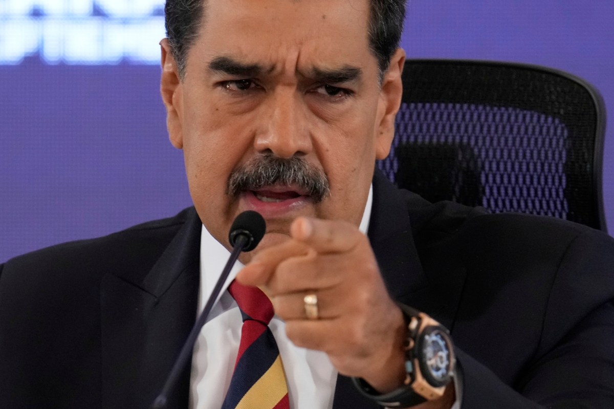Maduro firma decreto de conmoción exterior ante "amenazas" de Trump