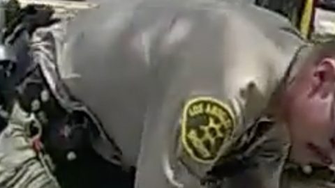 Imagen referencial de un arresto de la Policía de Los Ángeles.
