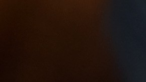 Después de casarse y tener un hijo, la pareja sigue enfrentando miradas y comentarios, pero se han enfocado en construir un hogar lleno de amor.