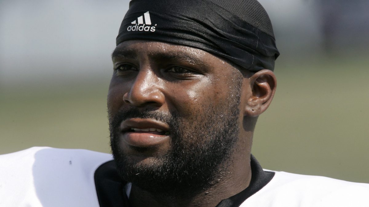 Exestrella de la NFL Rudi Johnson muere por suicidio a los 45 años tras una dura lucha contra el CTE