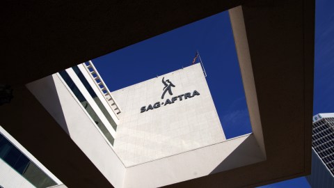SAG-AFTRA emitió un comunicado en el que desaprueba la creación y promoción de Tilly Norwood.