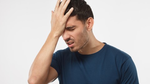 Todos hemos experimentado ese “¿por qué lo hice?” que nos atormenta después de una decisión equivocada.