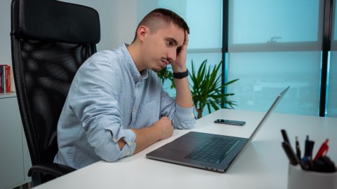 Los centros de Equidad Digital trabajan para que los latinos se familiaricen con la computación.