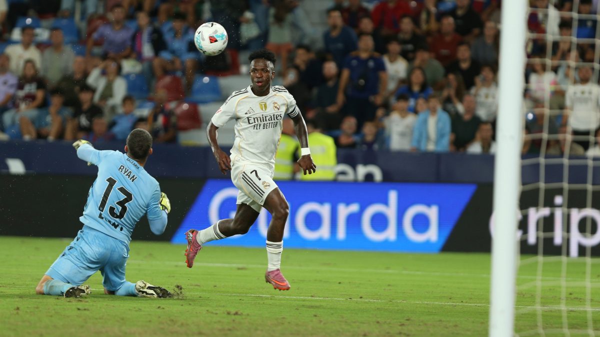 “Ya basta”: el capitán del Levante arremete contra Vinícius Júnior tras el 4-1 del Real Madrid