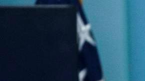 La secretaria de prensa de la Casa Blanca, Karoline Leavitt, habla durante una conferencia de prensa en la Casa Blanca, en Washington, DC, EE. UU., el 23 de octubre de 2025.