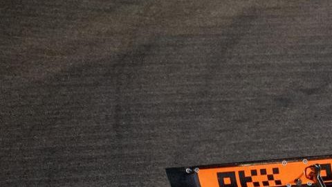 El piloto de McLaren Oscar Piastri de Australia en acción durante el Gran Premio de Singapur de Fórmula 1 de 2025 en el Circuito Callejero de Marina Bay en Singapur, el 5 de octubre de 2025.