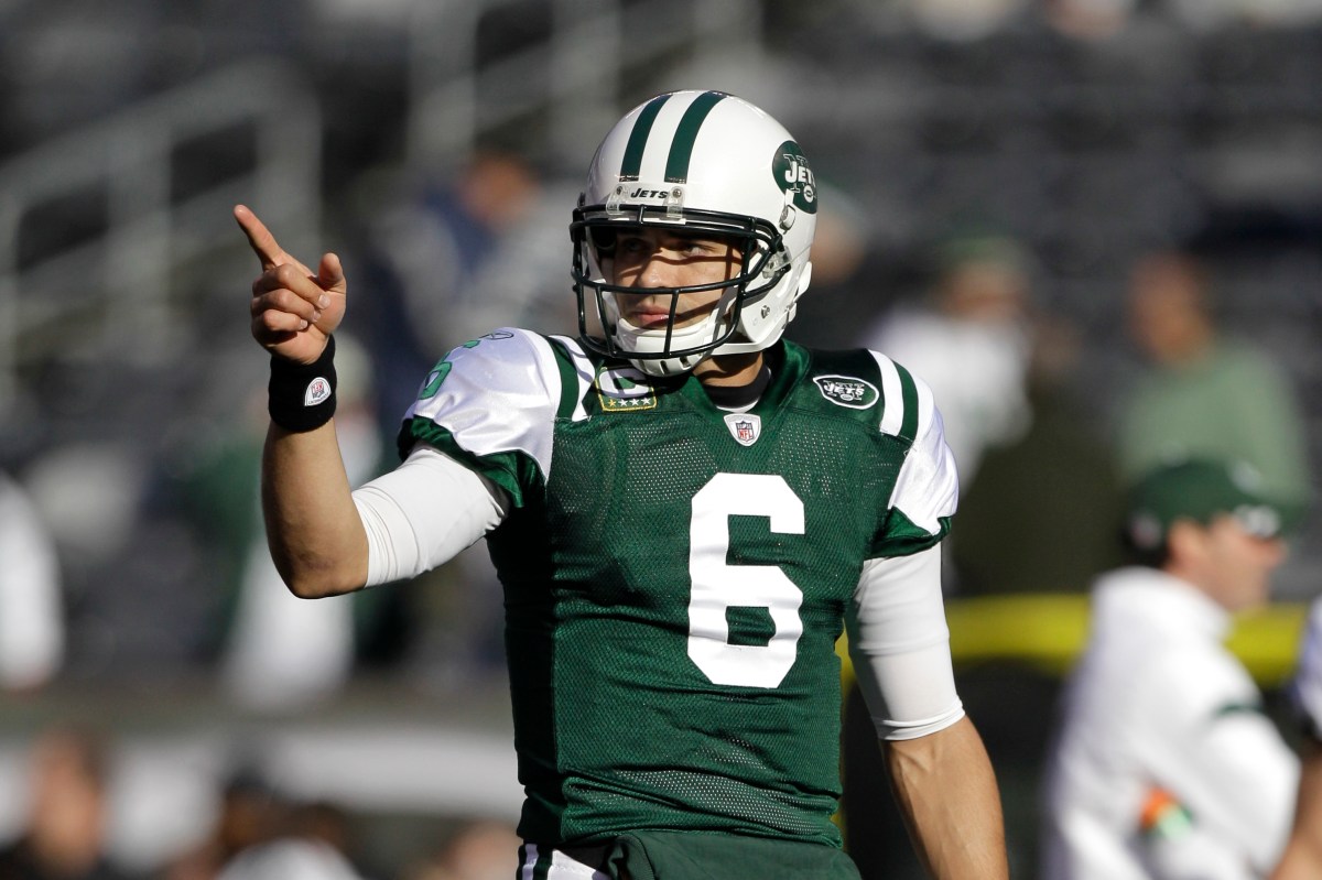 Policía de Indianápolis suma cargos contra exjugador de los Jets, Mark Sánchez