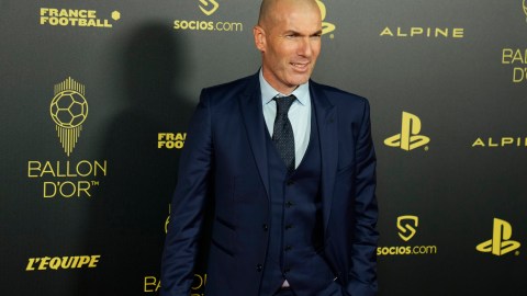 Christophe Dugarry pone a Zidane como DT de Francia.